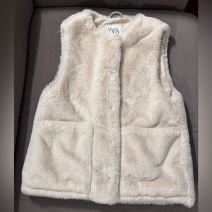 Zara Soft Cream Faux Fur Vest
